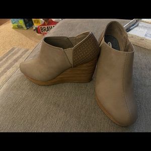 Dr. Scholl’s wedge shoes brown size 10